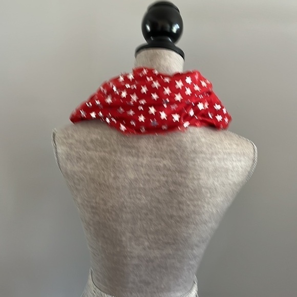Infinity scarf in red with silver stars with distressed hem. Super festive. - Picture 4 of 5